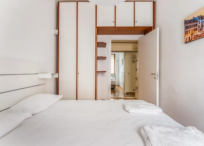 Ampio Zona Moscova Con Due Terrazzi *