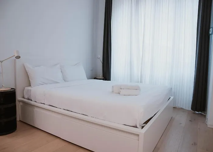 Luvi - Varese * Μιλάνο