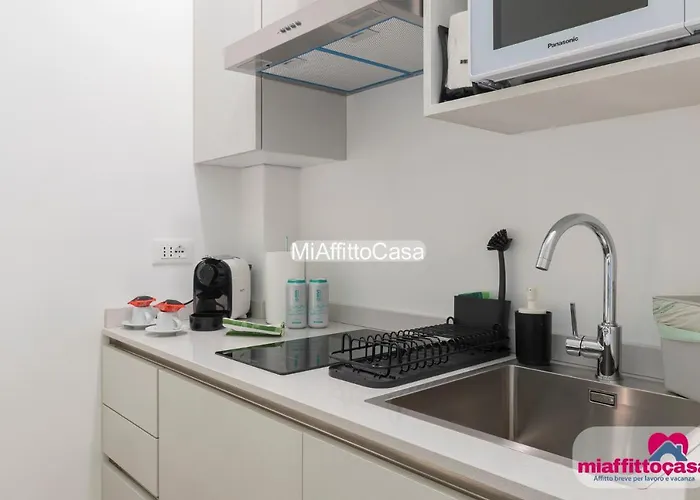 Black And Porta Venezia *