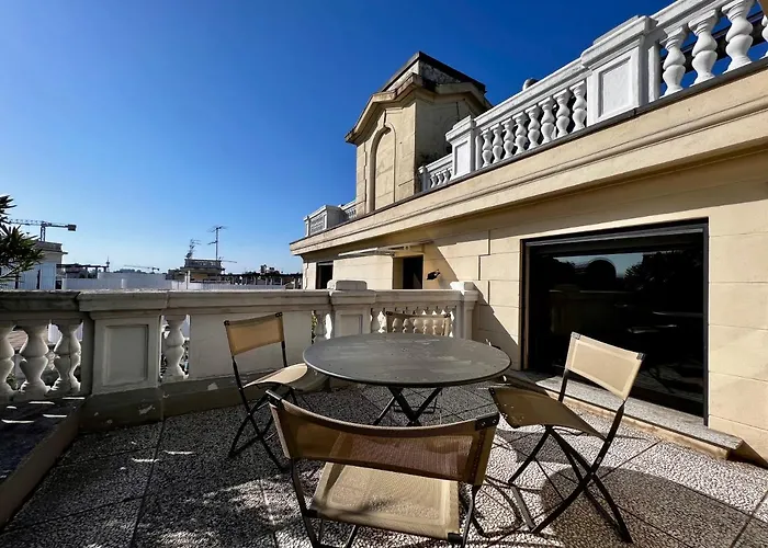 Lägenhet Big Duomo View Sailboat-inspired Penthouse *