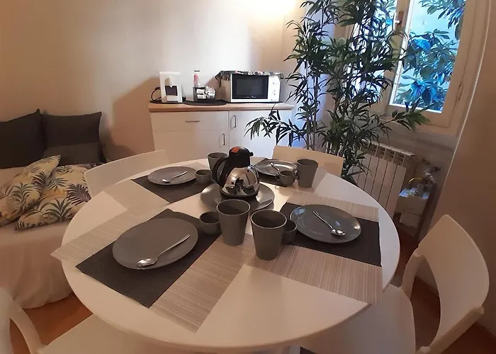 Martina, Silenzioso A 100 Metri Dalla Metropolitana Apartment Mailand