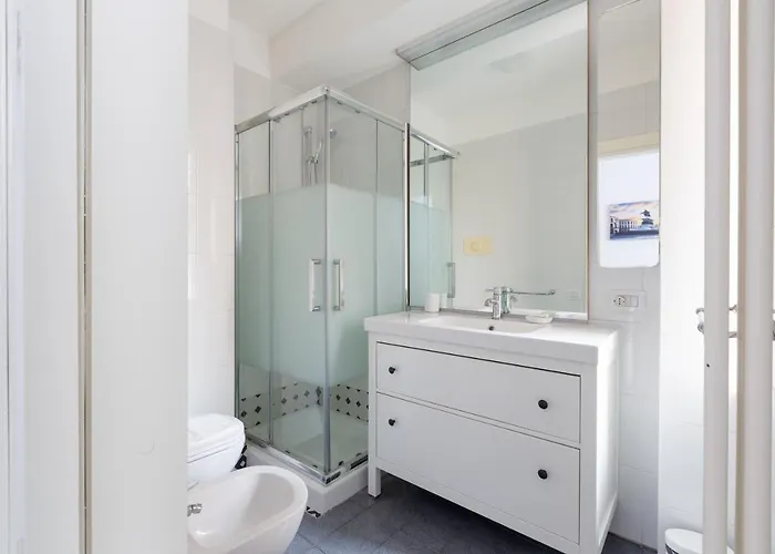 Apartment Famagosta M2 Subway