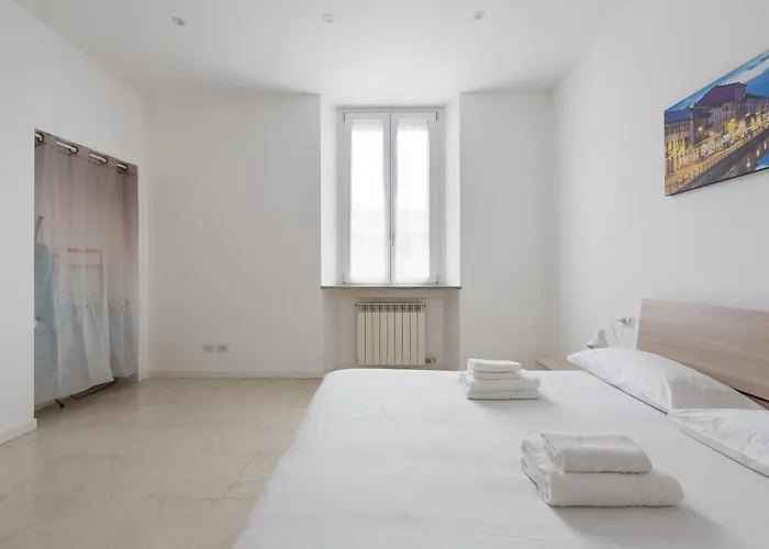 Famagosta M2 Subway Apartment