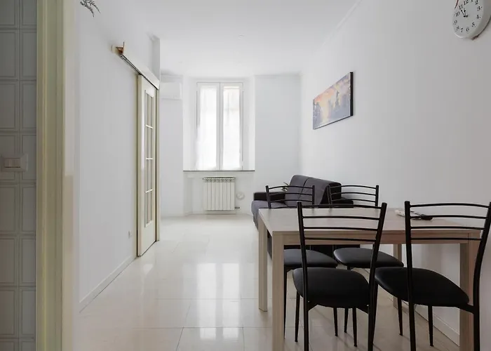 Famagosta M2 Subway Apartment Mailand