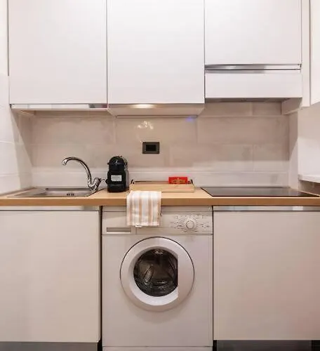Lägenhet Frisi Fast Wifi Aircon Flexyrent