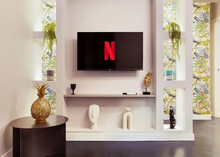 Hl Collection - Galleria Unione 5 *