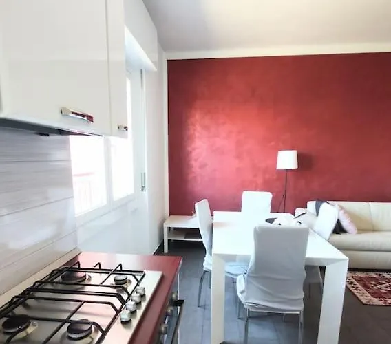 Bilocale Luminoso E Accogliente Zona Marche