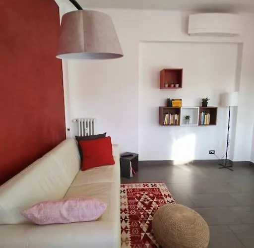 Bilocale Luminoso E Accogliente Zona Marche *