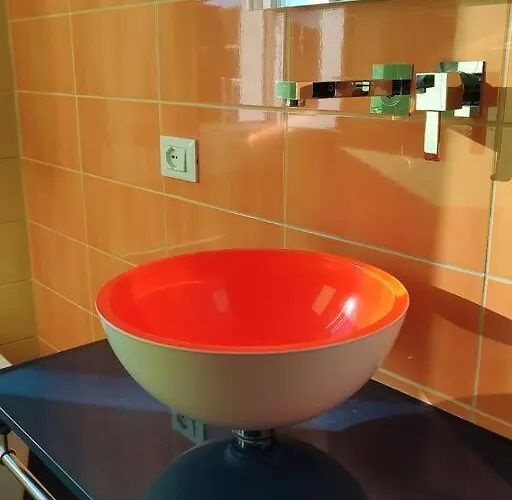 Bilocale Luminoso E Accogliente Zona Marche