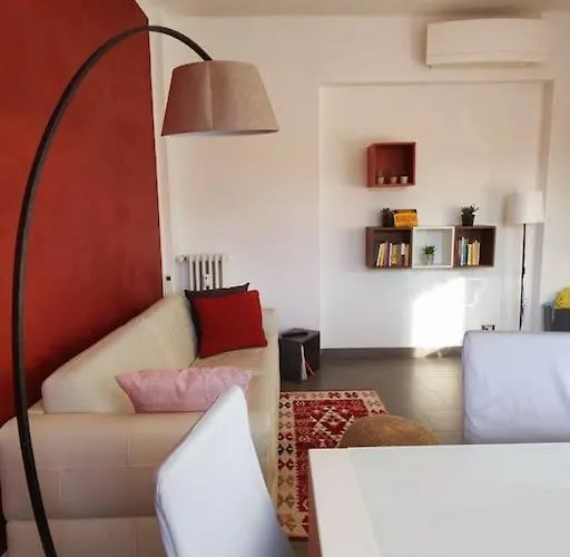 Bilocale Luminoso E Accogliente Zona Marche *