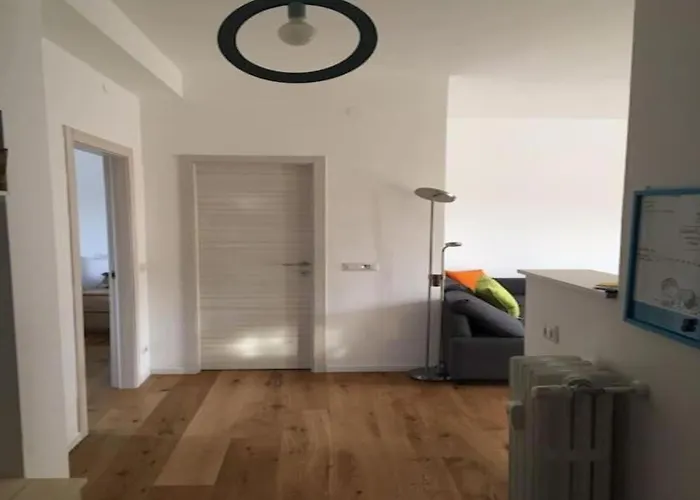 Marche Lägenhet Milano