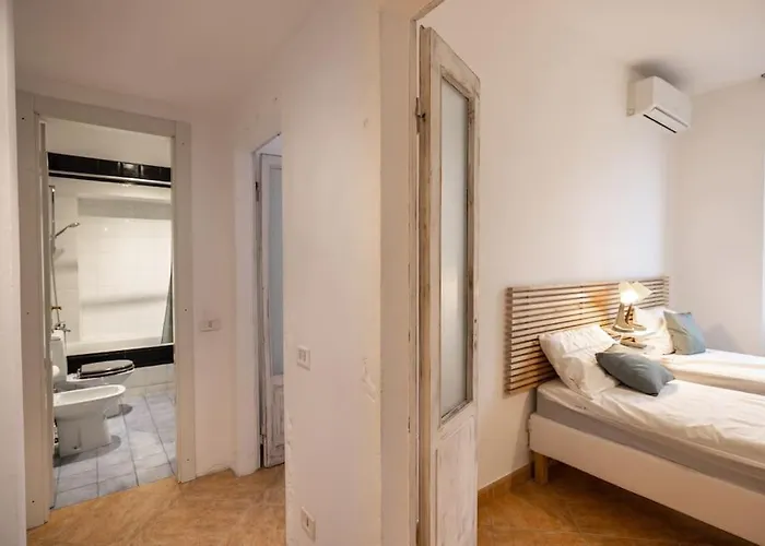 Navigli Ringhiera House
