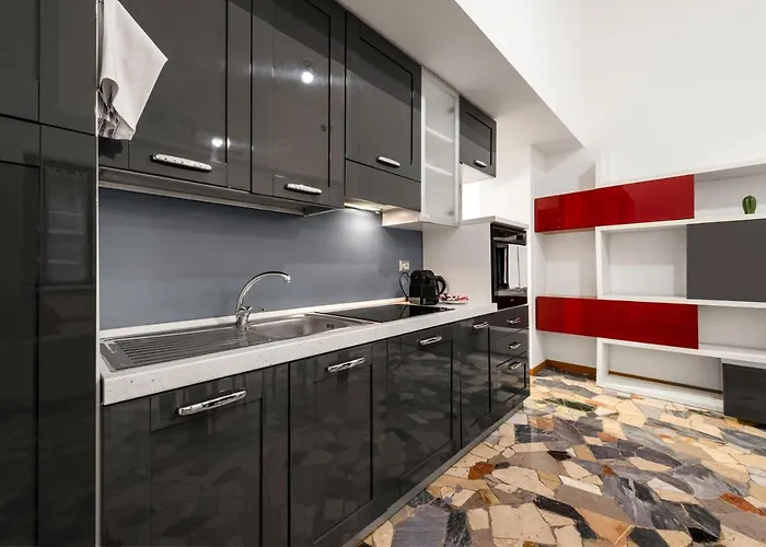 Con Metro Diretta 10 Minuti Duomo * מילאנו