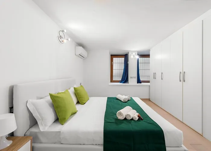 Con Metro Diretta 10 Minuti Duomo