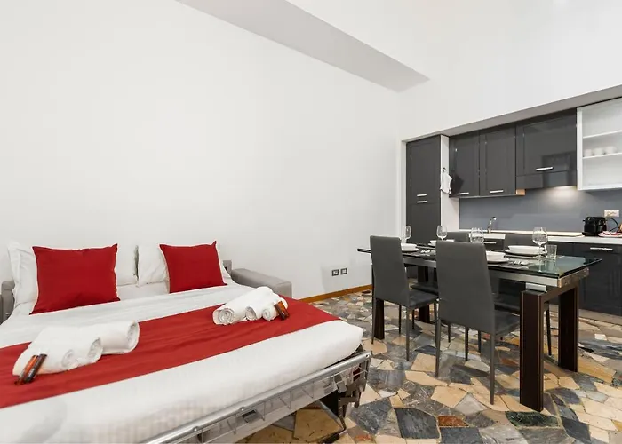 Con Metro Diretta 10 Minuti Duomo דירה