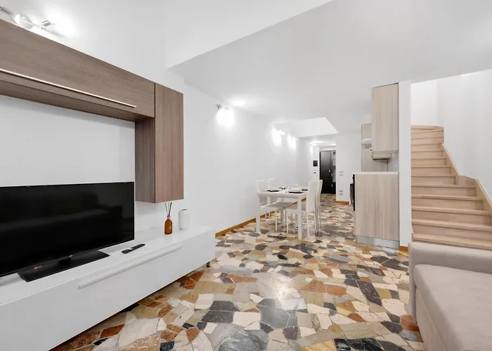 Con Metro Diretta 10 Minuti Duomo * מילאנו