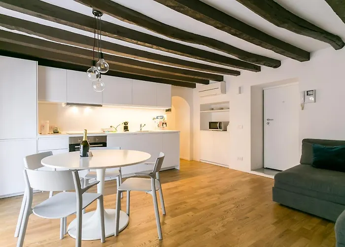 Mortara Navigli شقة