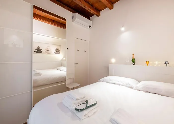 아파트 Monte Nero, 62 - Comodo E In Posizione 밀라노