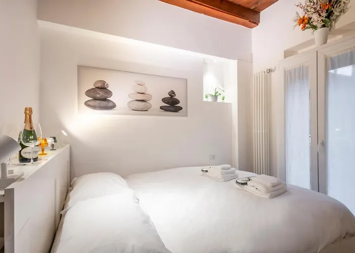 Monte Nero, 62 - Comodo E In Posizione 아파트 *