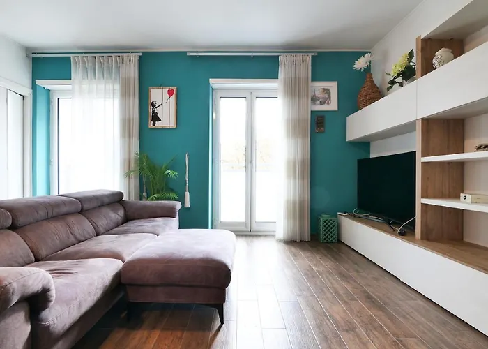 Mila Battista Milaan