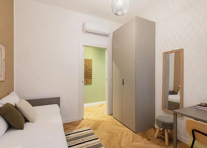 Easylife - - Olmetto 14 - Duomo Апартаменты *