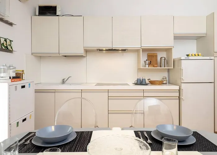 La Dolce Vita In Center