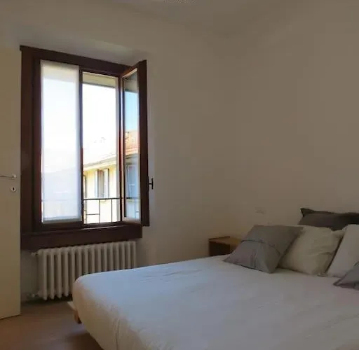 Casa Pao, Typical House In Near The Center Apartment Milan