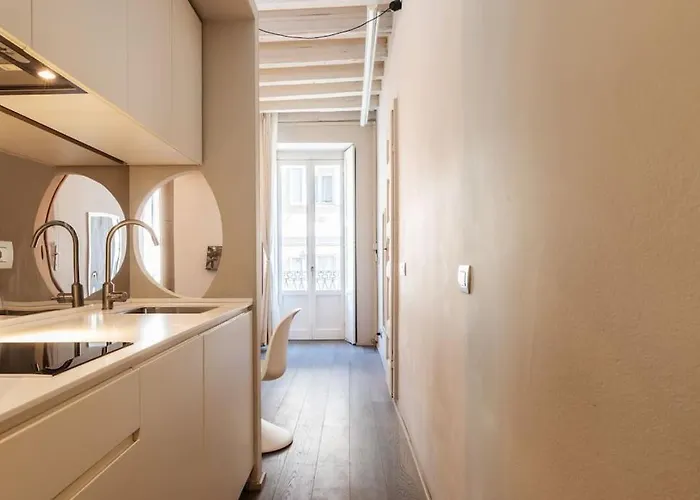 Ampio Monolocale Nel Cuore Di Brera Милан