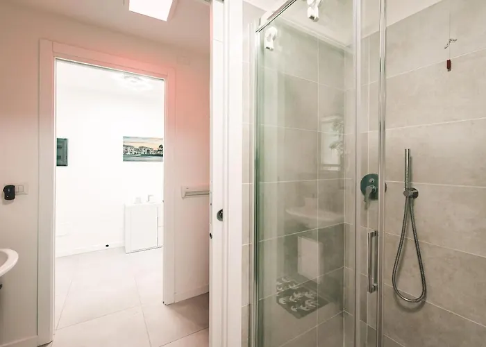 Zaffiro House * 米兰