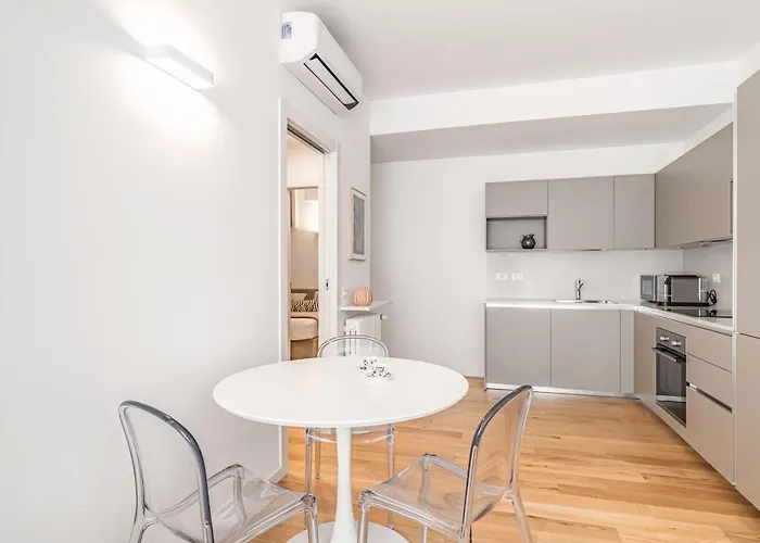 S Agostino - Porta Genova