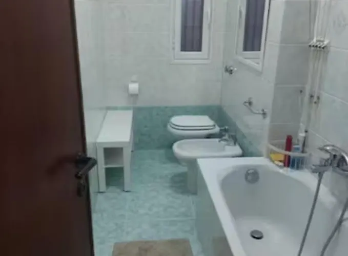 Pensjonat Sala Con Divano Matrimoniale Nel Vicino Metro Mediolan