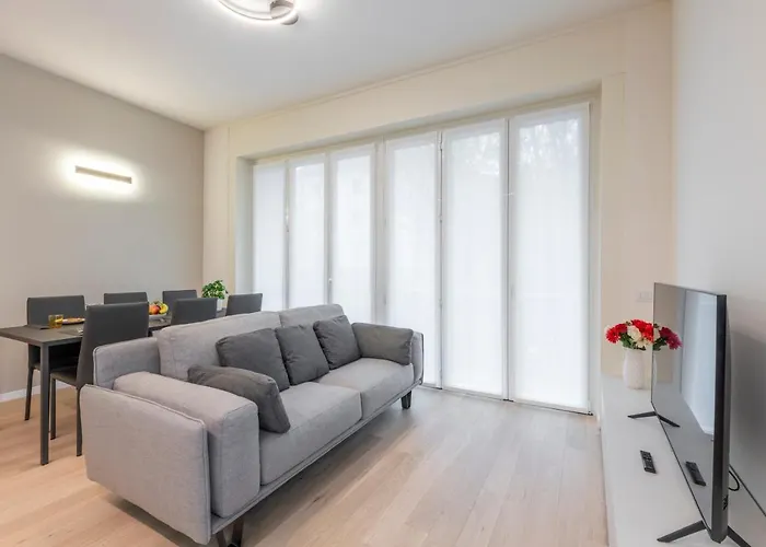 De Amicis, 25 - Nel Cuore Di *