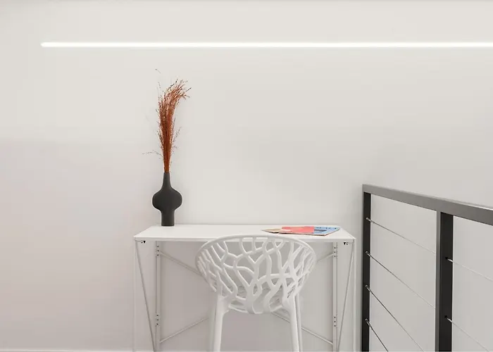 Modern Quiet Super Luxury