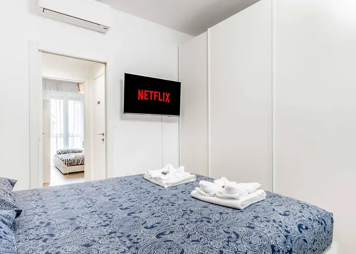 Appartement Cozy San Siro-duomo Netflix & Design Milaan