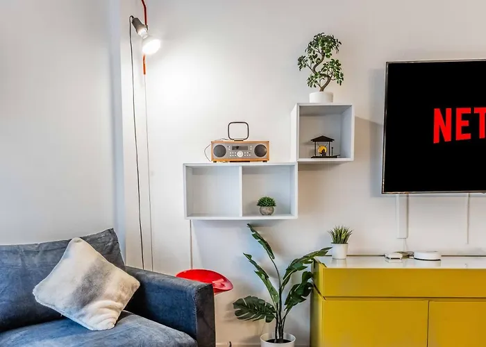 Cozy San Siro-duomo Netflix & Design * Milaan