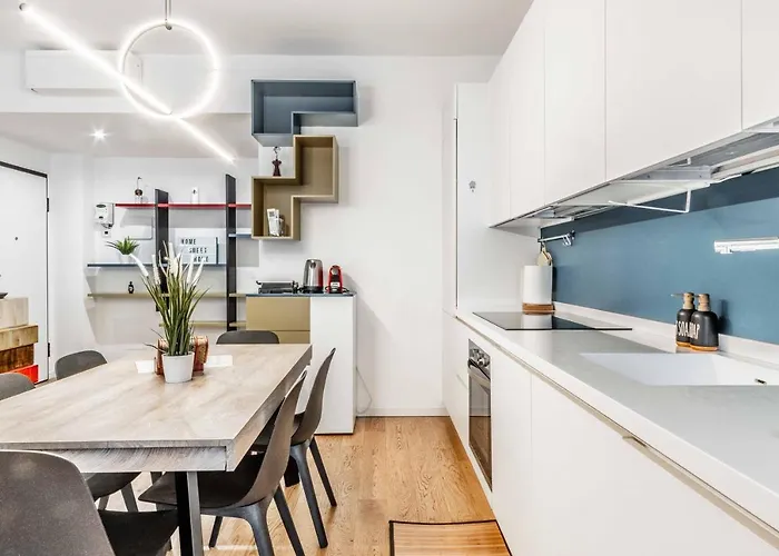 Cozy San Siro-duomo Netflix & Design