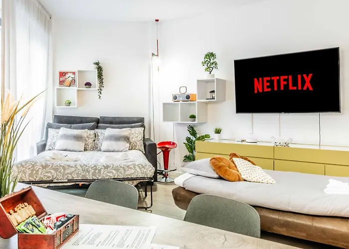 Cozy San Siro-duomo Netflix & Design *