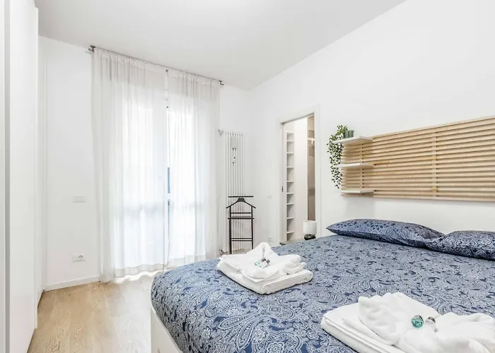 Cozy San Siro-duomo Netflix & Design * Milaan