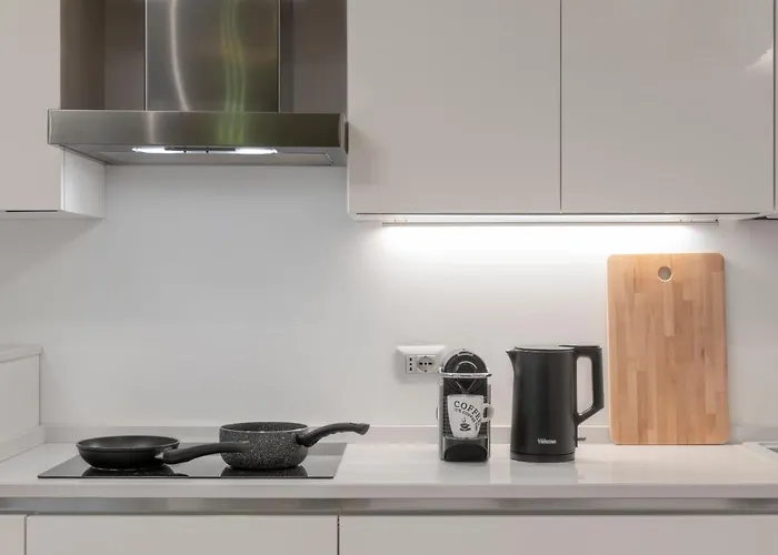 Deluxe 120 Mq , 4 Minuti A Piedi Dai Navigli 米兰