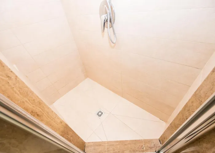 Shortmi Garibaldi Апартаменты *