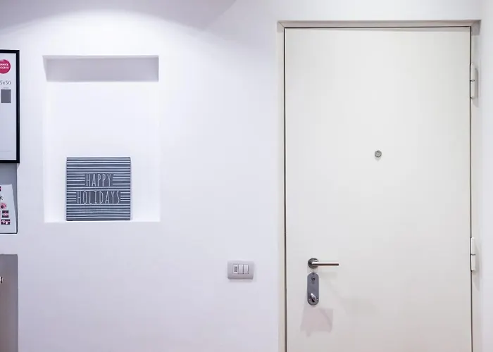 Shortmi Garibaldi Милан