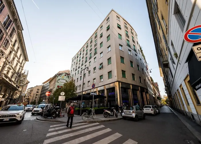 Shortmi Garibaldi * Милан