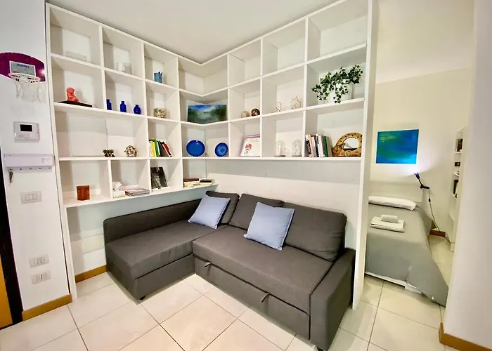 Triumph Tower Politecnico *