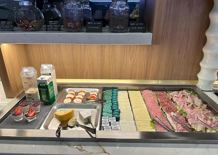 伯尔扎诺酒店 3* 米兰