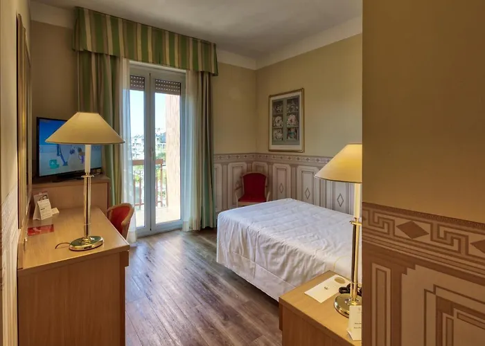 Hotel Nasco 4*