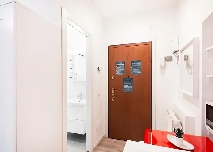 Compact&charming Porta Venezia Appartamento *