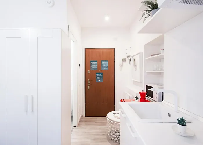 Compact&charming Porta Venezia Appartamento *