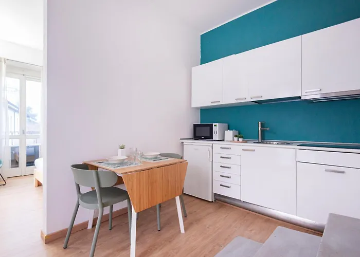 Easylife - - Correnti 22 - Duomo Mailand