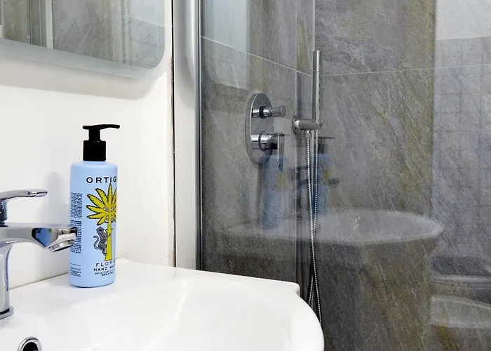 Retreats Navigli 公寓