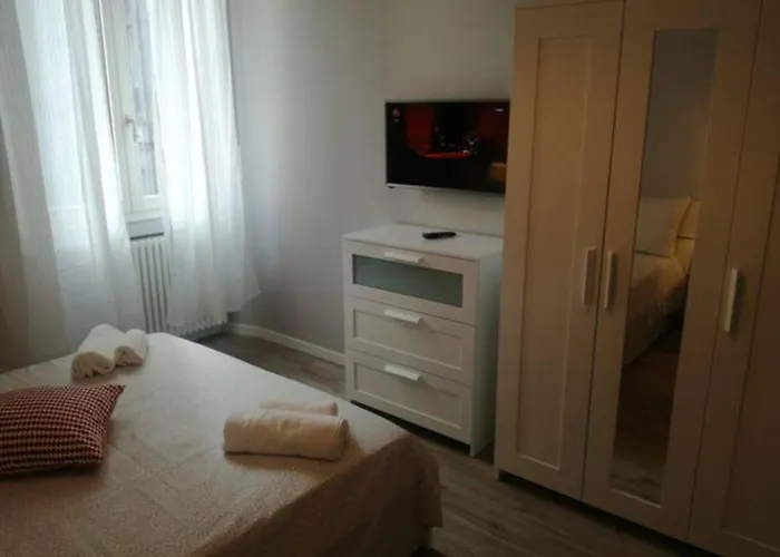 Mm3/repubblica A 5 Minuti Dal Duomo Apartamento